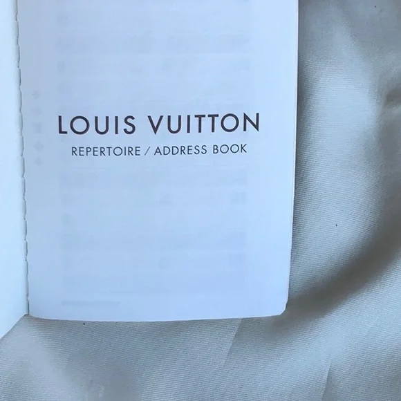 Louis Vuitton address book/agenda refill 2006 - Picture 8 of 9